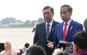 Presiden Jokowi Tunjuk Mahfud MD Sebagai Plt. Menkominfo 7 Presiden Jokowi Tunjuk Mahfud MD Sebagai Plt. Menkominfo