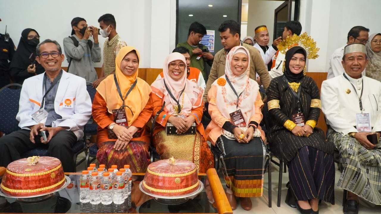 PKS Sulsel Daftarkan 25 Caleg Perempuan