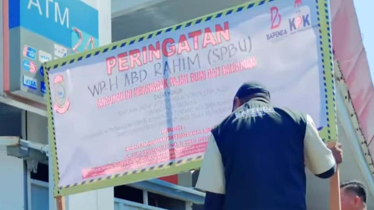 Tunggak PBB hingga Miliaran, Bapenda Makassar Pasangi Spanduk Besar di SPBU, Hotel dan Rumah