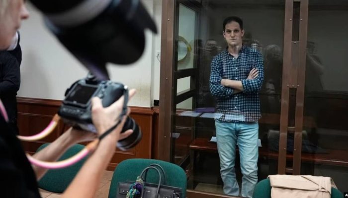 Pengadilan Rusia Perpanjang Masa Tahanan Wartawan AS Evan Gershkovich