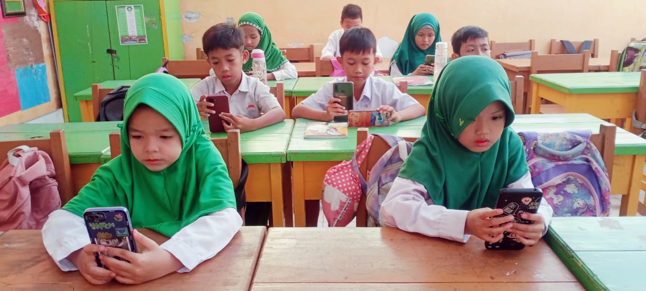 Zenius & Pemkot Makassar Jalin Kerja Sama Tingkatkan Mutu Pendidikan 4 Pelaksanaan TO AKM di SD Muhammadiyah Bontoala