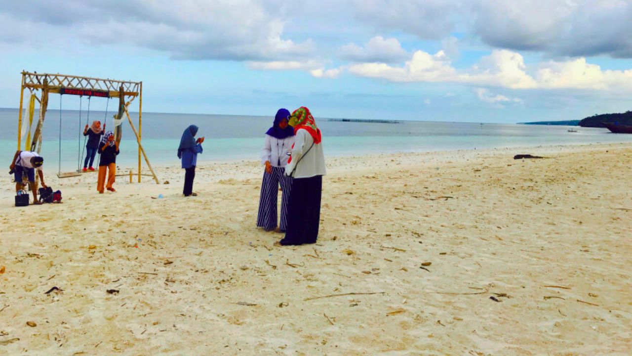 Kadis PMD Sulsel Sebut Desa Lembana Masuk Desa Andalan dengan Pasir Putih yang Cantik