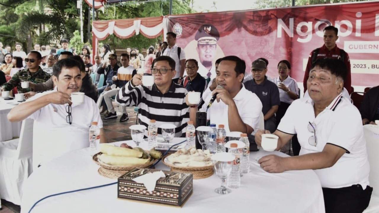 Serunya Ngopi Bareng Gubernur Andalan dengan Warga Toraja