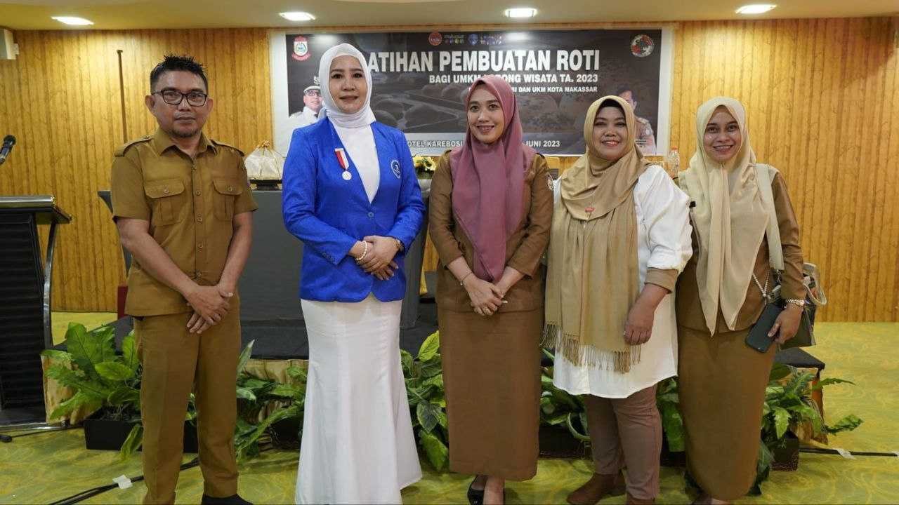 Diskop Makassar Gelar Pelatihan Pembuatan Roti Bagi UMKM Lorong Wisata