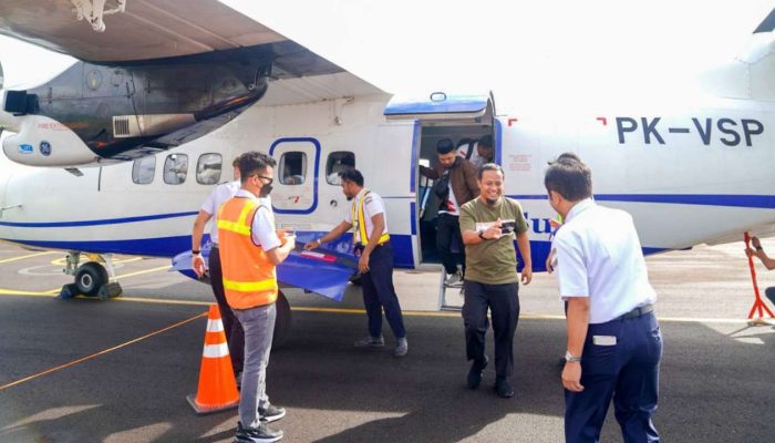 Subsidi Penerbangan Pemprov Sulsel: Andi Sudirman Jajal Pesawat Susi Air Makassar – Bone
