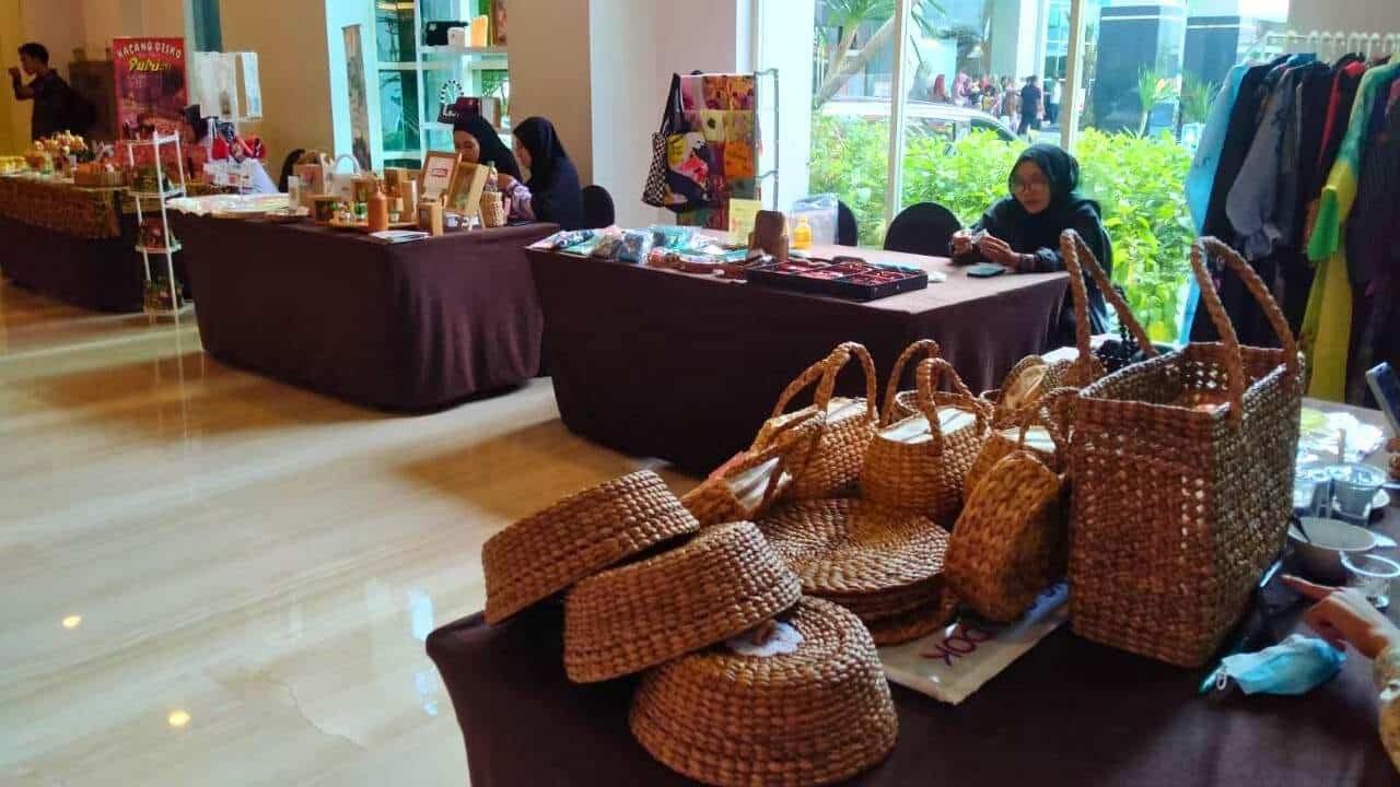 Diskop Makassar Fasilitasi UMKM Ikuti Pameran Hari Humas Indonesia