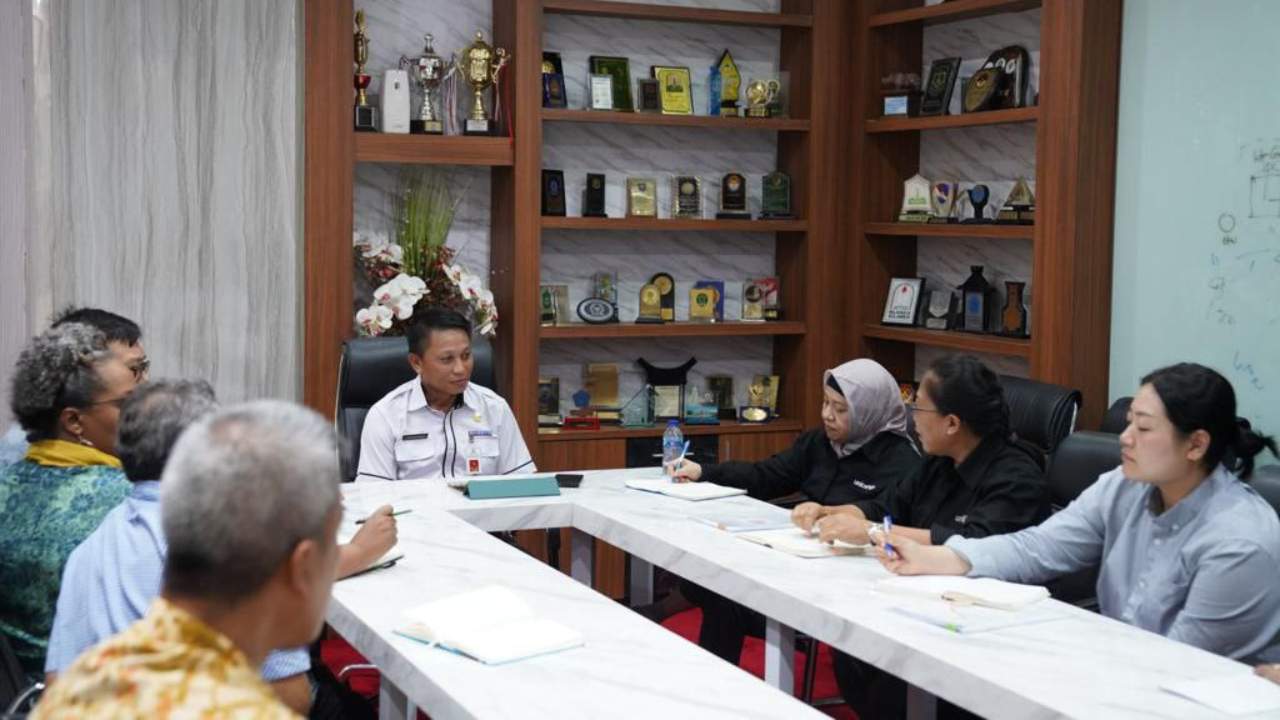 Terima Kunjungan Unicef, Pj Sekda Sebut Pemprov Sulsel Massif Sosialisasi Perlindungan Anak 2 Terima Kunjungan Unicef, Pj Sekda Sebut Pemprov Sulsel Massif Sosialisasi Perlindungan Anak