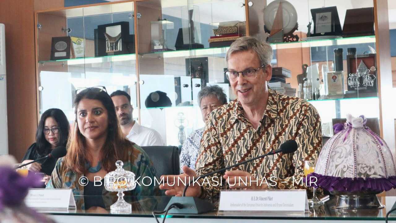 Unhas Gelar Kuliah Umum, Hadirkan Narasumber Duta Besar Uni Eropa 2 Unhas Gelar Kuliah Umum, Hadirkan Narasumber Duta Besar Uni Eropa