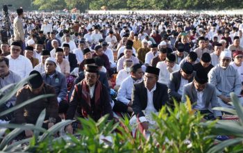 Menteri SYL Bersama Danny Pomanto Salat Idul Adha di Karebosi 5 Menteri SYL Bersama Danny Pomanto Salat Idul Adha di Karebosi