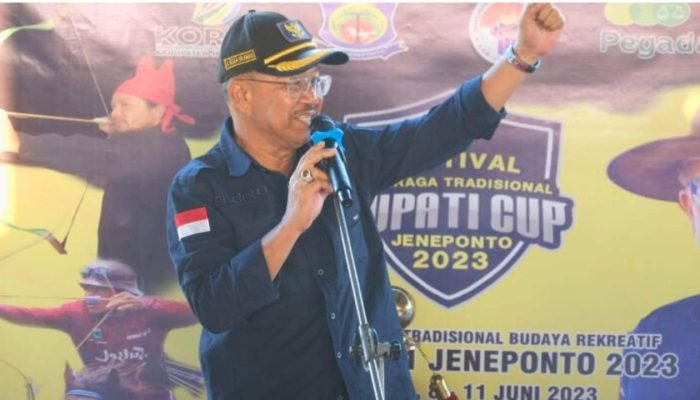 Buka Festival Olahraga Tradisional Bupati Cup Jeneponto 2023, Iksan Sayangkan Digelar di Penghujung Masa Jabatannya