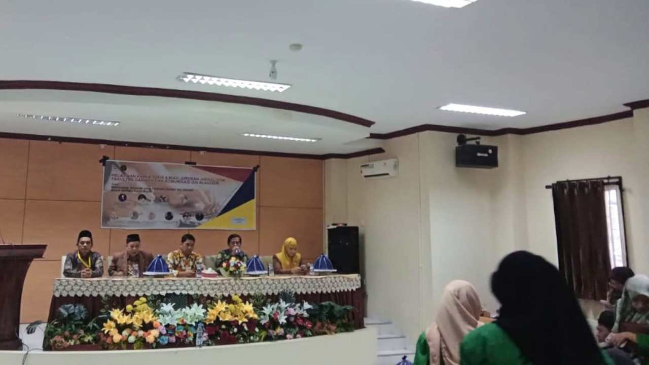 Pelatihan Karya Tulis Ilmiah Jurusan Jurnalistik UINAM