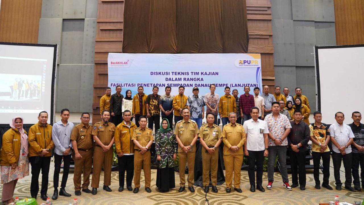 Pj Sekda Andi Darmawan Buka Diskusi Teknis Tim Kajian Penetapan Sempadan Danau Tempe 2 Pj Sekda Andi Darmawan Buka Diskusi Teknis Tim Kajian Penetapan Sempadan Danau Tempe