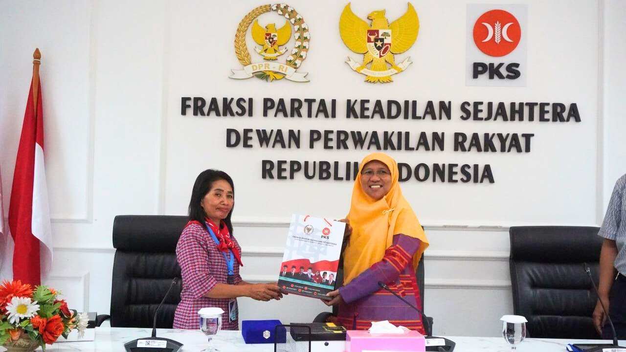 5 Hari Naik Kapal, Sekolah Kristen di Maluku Kunjungi Fraksi PKS