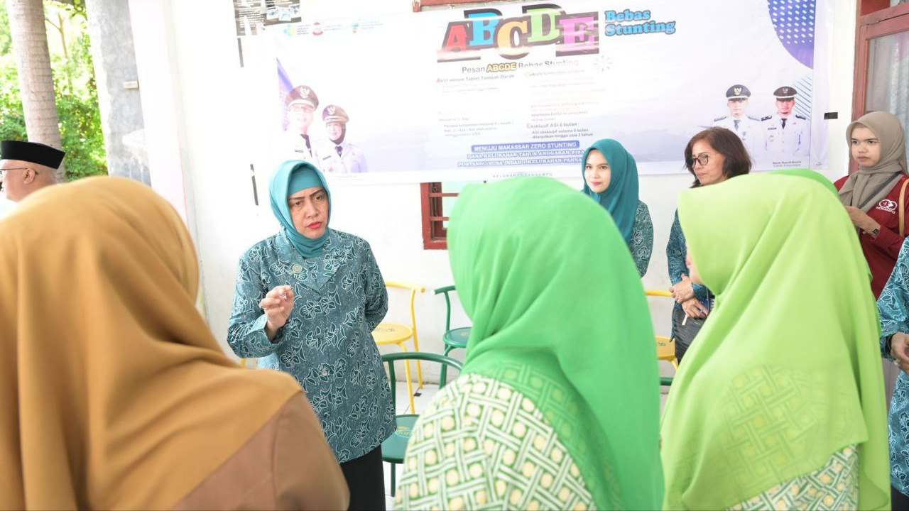 Indira Yusuf Ismail Tinjau Kelayakan Rumah Gizi di Kecamatan Tallo 2 Ketua TP PKK Kota Makassar Indira Yusuf Ismail