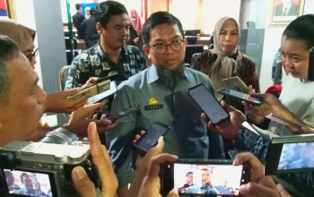 Kadisdik Sulsel Ancam Copot Kepsek yang Berani "Main" dalam PPDB 2023 4 Iqbal Najamuddin