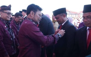 Ajang PENAS Padang Torehkan Sejarah, Dua Putra Andi Sulaiman Bersamaan Terima Satya Lencana Presiden 8 Ajang PENAS Padang Torehkan Sejarah, Dua Putra Andi Sulaiman Bersamaan Terima Satya Lencana Presiden
