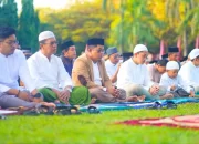 Ratusan Jemaah Salat Idul Adha Padati Pelataran Kantor Pusat Semen Tonasa