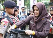 Lepas Tim Pramuka Makassar Wakili Sulsel, Fatmawati Rusdi Target Juara