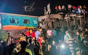 Ratusan Penumpang Tewas, Ribuan Lainnya Cidera Akibat 2 Kereta Api Tergelincir