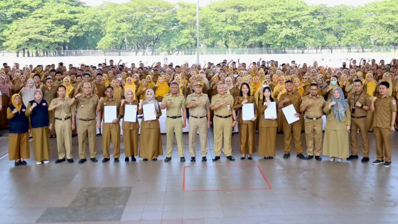 Pelantikan 829 Pejabat Fungsional Tertentu, Walkot Danny Ingatkan Maksimalkan Kinerja