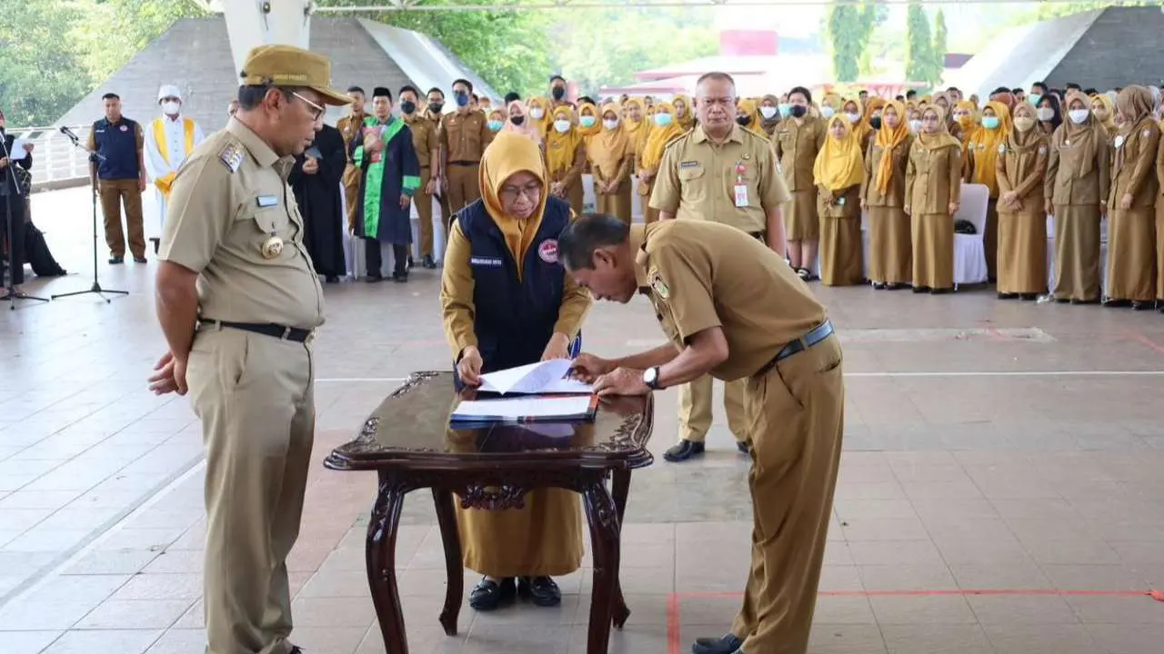 Pelantikan 829 Pejabat Fungsional Tertentu, Walkot Danny Ingatkan Maksimalkan Kinerja 2 Pelantikan 829 Pejabat Fungsional Tertentu, Walkot Danny Ingatkan Maksimalkan Kinerja