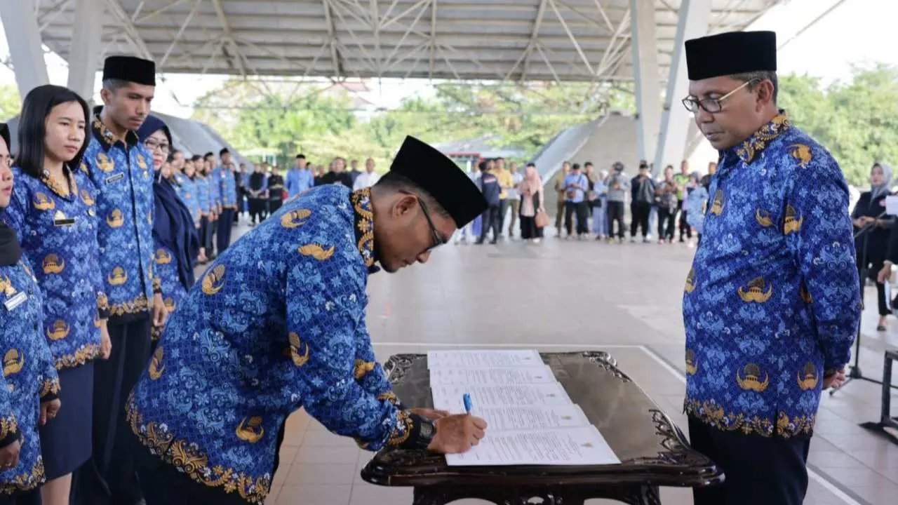 Walkot Danny Motivasi 680 PPPK Guru dalam Simbolisasi Penyerahan SK & Sumpah Jabatan
