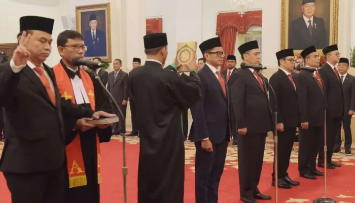 Presiden Jokowi Lantik Menkominfo dan 5 Wakil Menteri