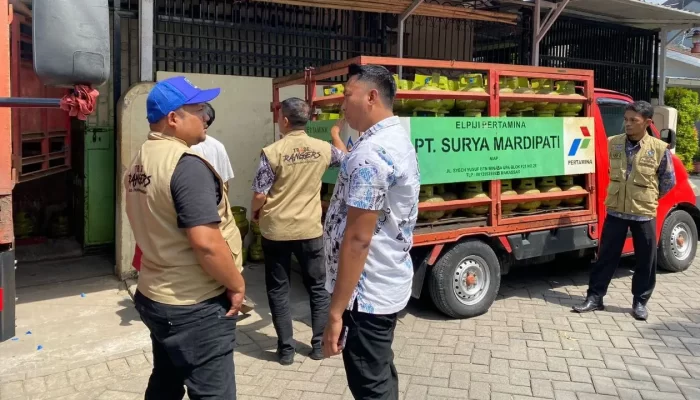 Respon Cepat Keluhan Warga, Disdag Makassar Sidak Pangkalan LPG 3 kg