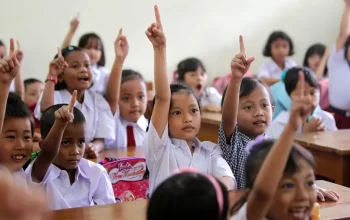 Mitos atau Fakta? Benarkah Gaya Belajar Berpengaruh Terhadap Efektivitas Belajarmu? 8 Ilustrasi Siswa SD