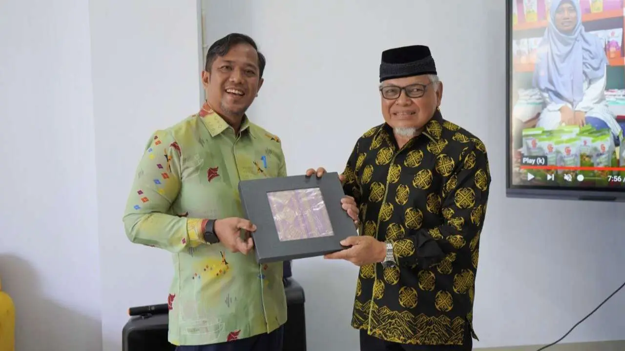 Kadiskop Makassar Terima Wawali Sawahlunto di Inkubator UMKM 2 Kadiskop Makassar Terima Wawali Sawahlunto di Inkubator UMKM