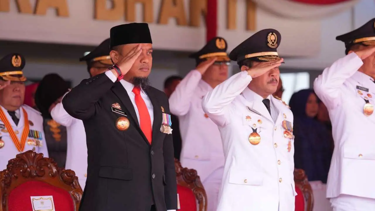 Gubernur Andi Sudirman Hadiri Pelantikan Pamong Praja Muda Lulusan IPDN Angk. XXX 2 Gubernur Andi Sudirman Hadiri Pelantikan Pamong Praja Muda Lulusan IPDN Angk. XXX