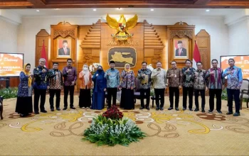 Didampingi Ketua PKK Noaemi Octarina, Gubernur Sulsel Bertemu Gubernur Jatim Perkuat Kerjasama 8 Didampingi Ketua PKK Noaemi Octarina, Gubernur Sulsel Bertemu Gubernur Jatim Perkuat Kerjasama