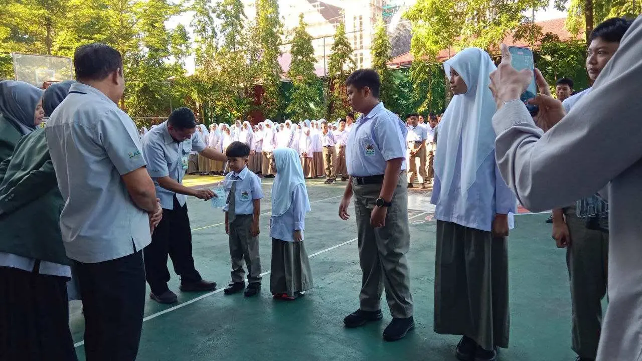 Sekolah Islam Athirah Sambut 814 Peserta Didik Baru