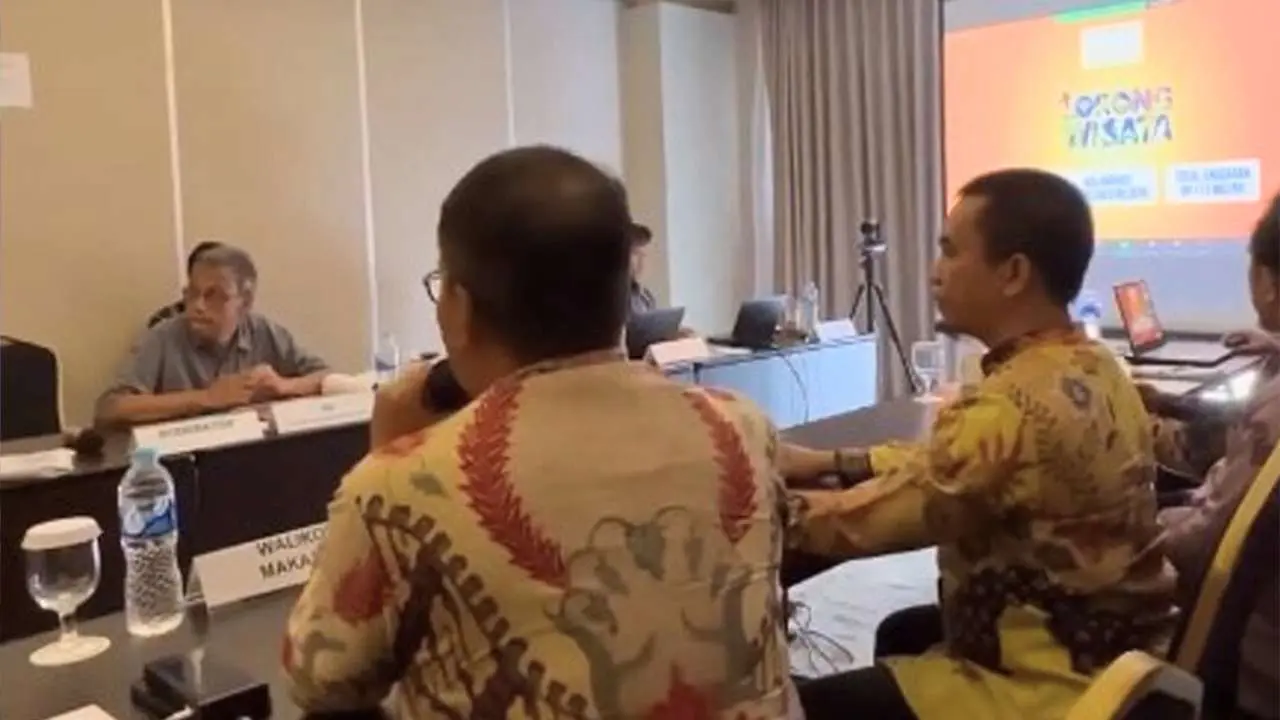 Kepala Bappeda Dampingi Wali Kota Makassar Presentasi & Wawancara PPD 2023 2 Kepala Bappeda Dampingi Wali Kota Makassar Presentasi & Wawancara PPD 2023