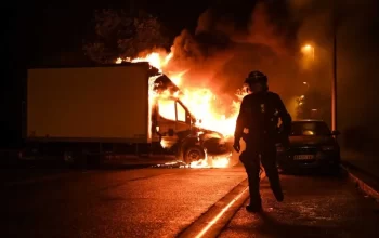Kerusuhan di Prancis, Para Demonstran Serang Rumah Wali Kota