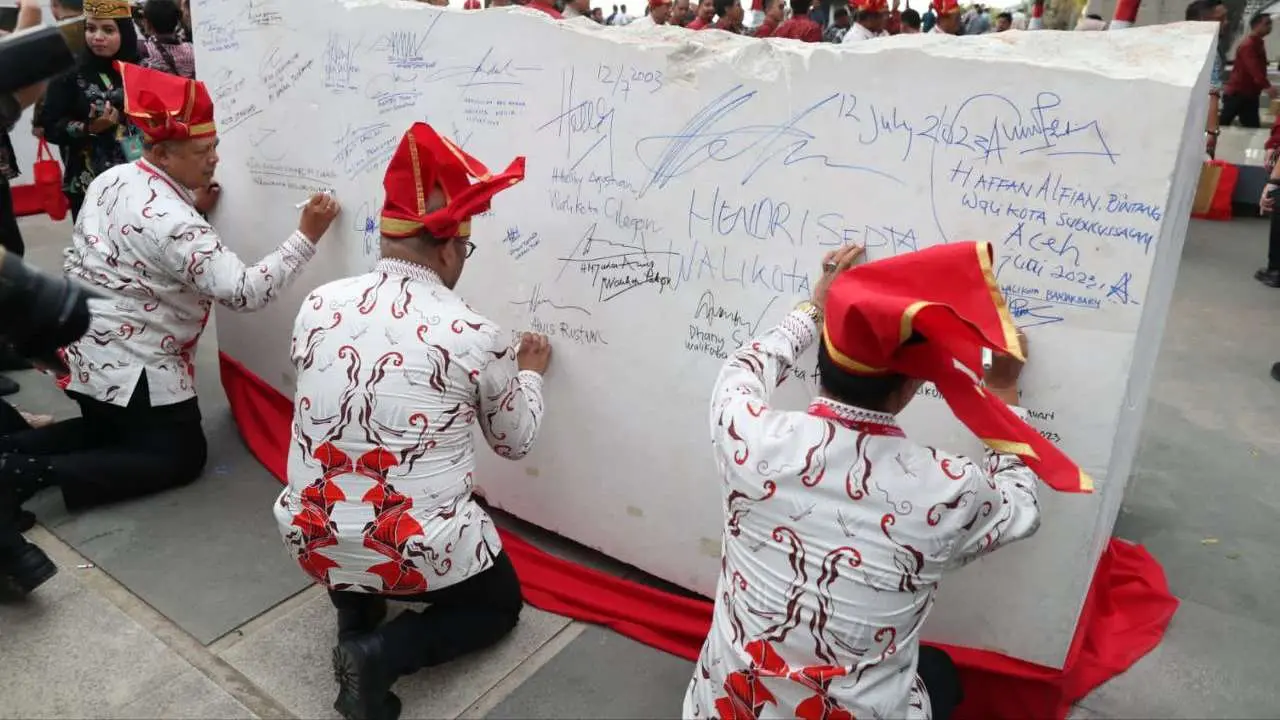 Penandatanganan Prasasti APEKSI di Makassar Simbol Eratnya Kerja Sama Antar Pemkot