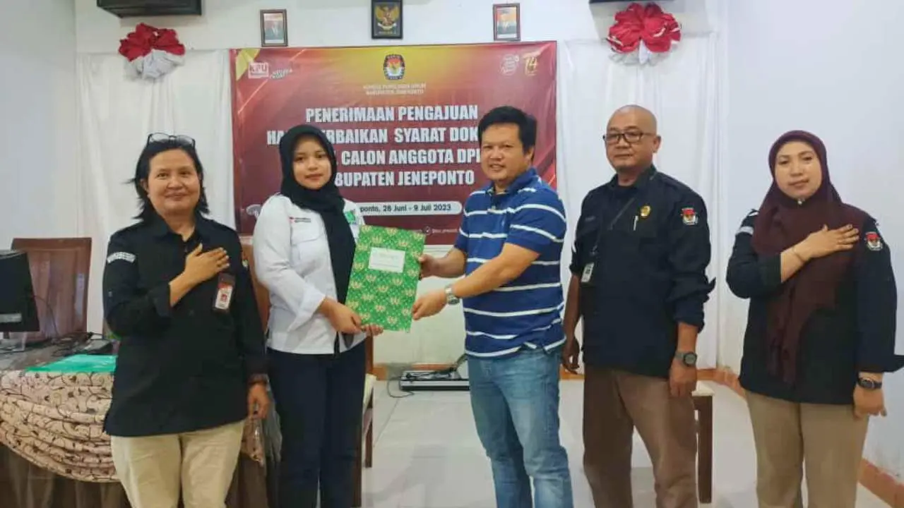 Batas Akhir Perbaikan Syarat Dokumen, 15 Parpol Masukkan Data Bacaleg di KPU Jeneponto, Satu Parpol Klaim Lengkap