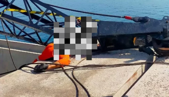 ABK KM Cengkeh 06 Tewas Tertimpa Crane Di Pelabuhan Biringkassi Pangkep