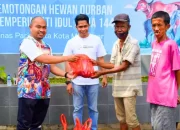 Dispar Makassar Salurkan Daging Kurban ke Warga Kurang Mampu