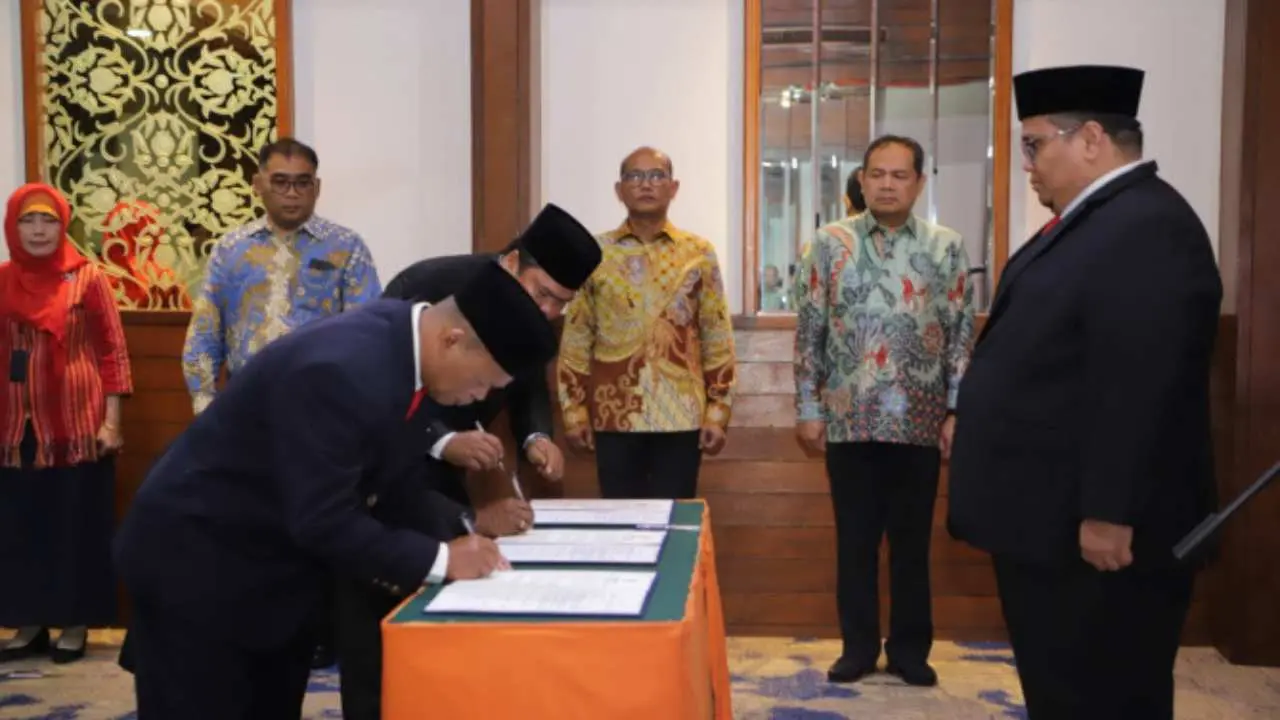 Ketua Bawaslu RI Minta Jajarannya Bekerja Cerdik dan Berani 2 Bawaslu Papua dan Tiga Provinsi DOB Dilantik, Bagja Minta Jajaran Jadi Pribadi Kuat dan Berani