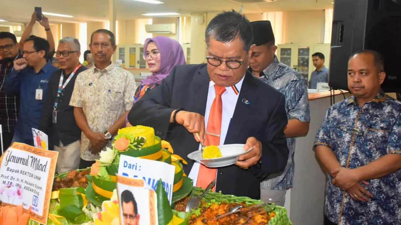 Prof Husain Syam Luncurkan Buku dan Lagu Tepat di Haul ke-57