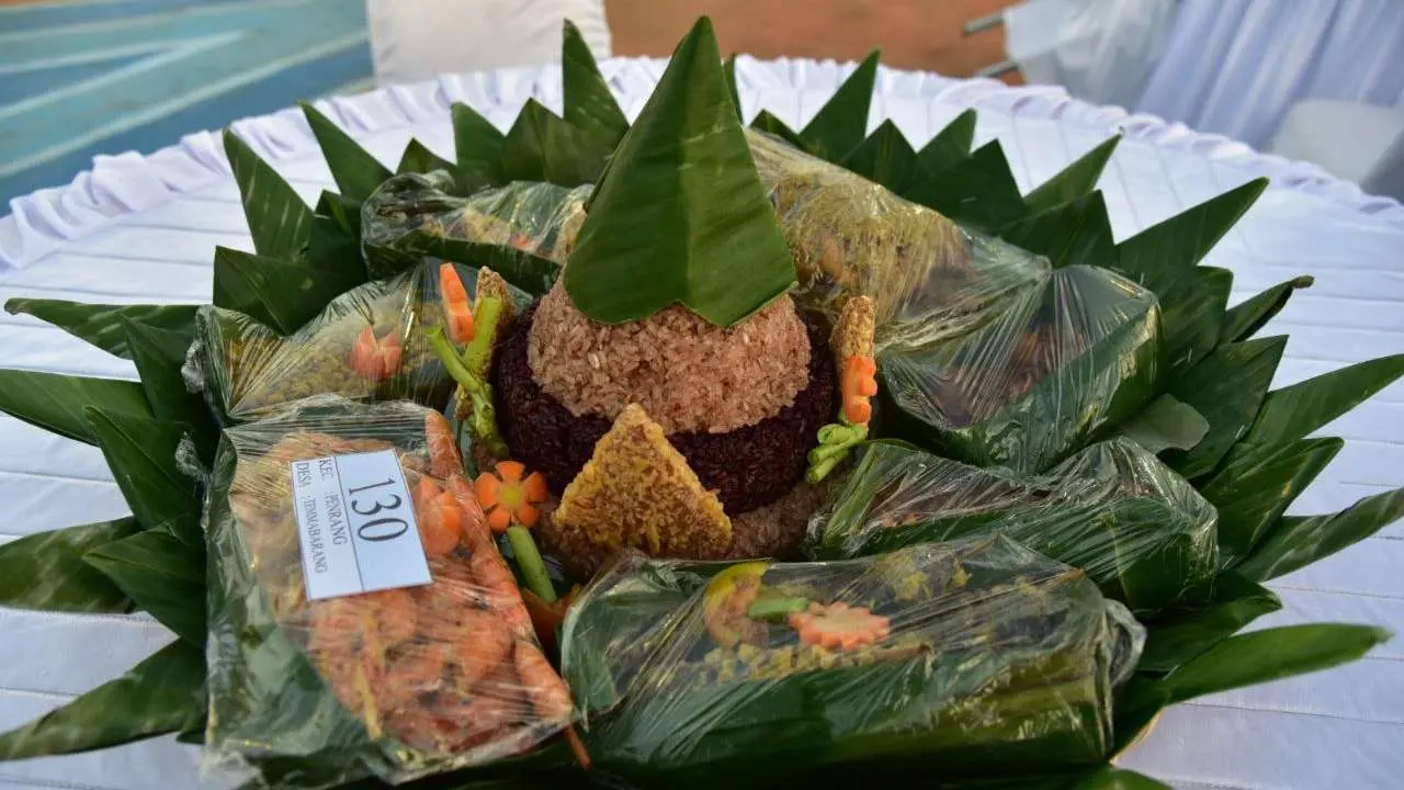 Gelar Lomba Nanre Sokkoreng Dalam Rangka Meriahkan Expo Dekranasda Sulsel Kreatif Andalan 2023