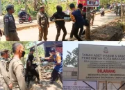 Satpol PP Makassar Bersama Unsur Terkait Tertibkan Fasum Fasos di Kecamatan Manggala