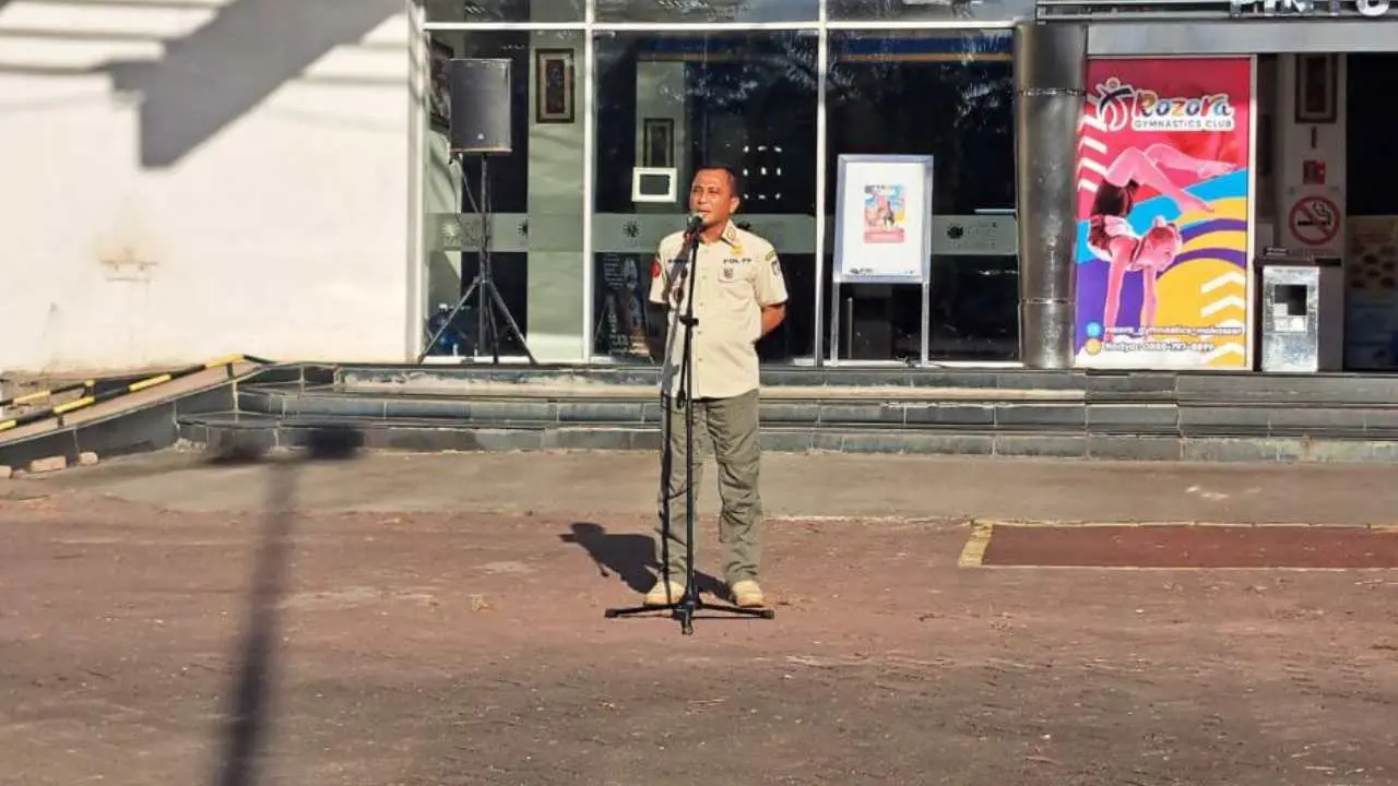 Pimpin Apel Pagi, Kasatpol Ikhsan Harapkan Peningkatan Kualitas Kinerja & Kedisiplinan 2 Pimpin Apel Pagi, Kasatpol Ikhsan Harapkan Peningkatan Kualitas Kinerja & Kedisiplinan