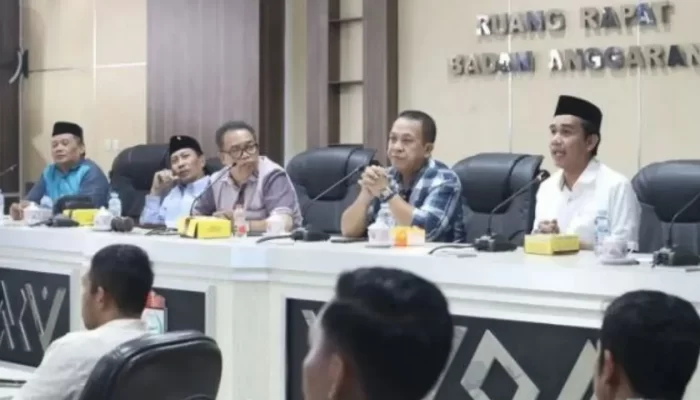 Tindak Lanjuti Pengaduan Warga Villa Mutiara, Ketua DPRD Makassar RDP Bersama PDAM & PT Kima