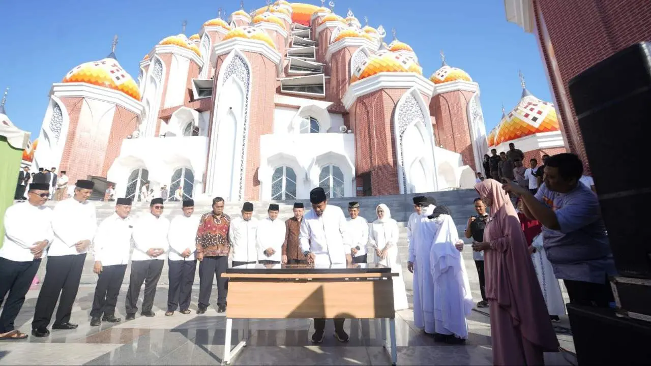 Sempat Mangkrak 3 Tahun, Gubernur Sulsel Resmikan Masjid Kubah 99 Asmaul Husna