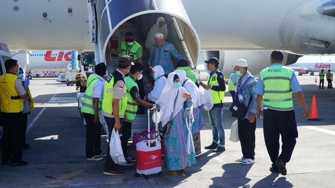 Kloter Terakhir Jemaah Haji 2023 Tiba di Bandara Sultan Hasanuddin