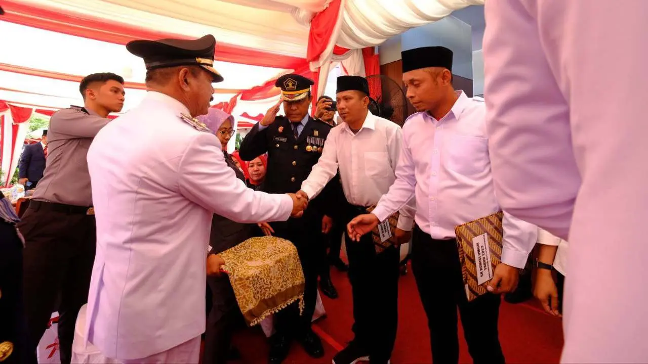 Bupati Gowa Serahkan SK Remisi Kepada 856 WBP Lapas Kelas IIA Sungguminasa 2 Bupati Gowa Serahkan SK Remisi Kepada 856 WBP Lapas Kelas IIA Sungguminasa
