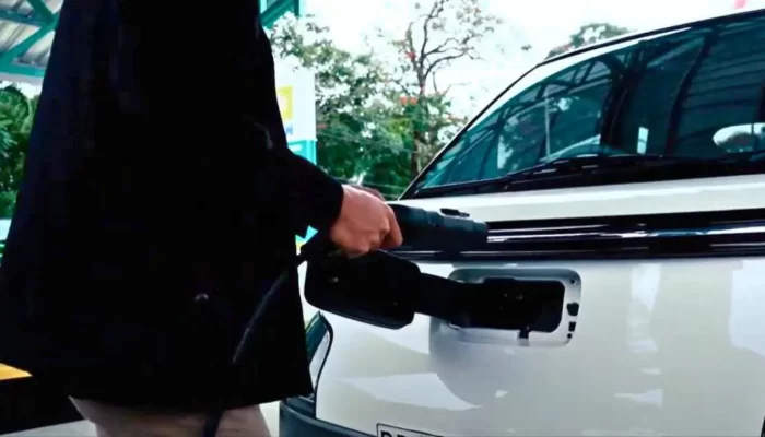 Dukung Green Tourism, SPKLU Pertama di Kawasan Wisata Malino Siap Beroperasi