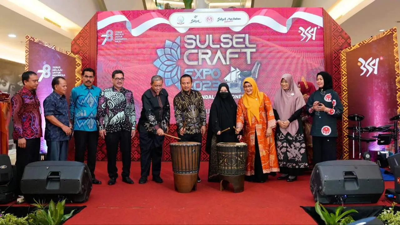Gubernur & Ketua Dekranasda Membuka Sulsel Craft EXPO 2023 Andalan Indonesia di Big Mall Samarinda